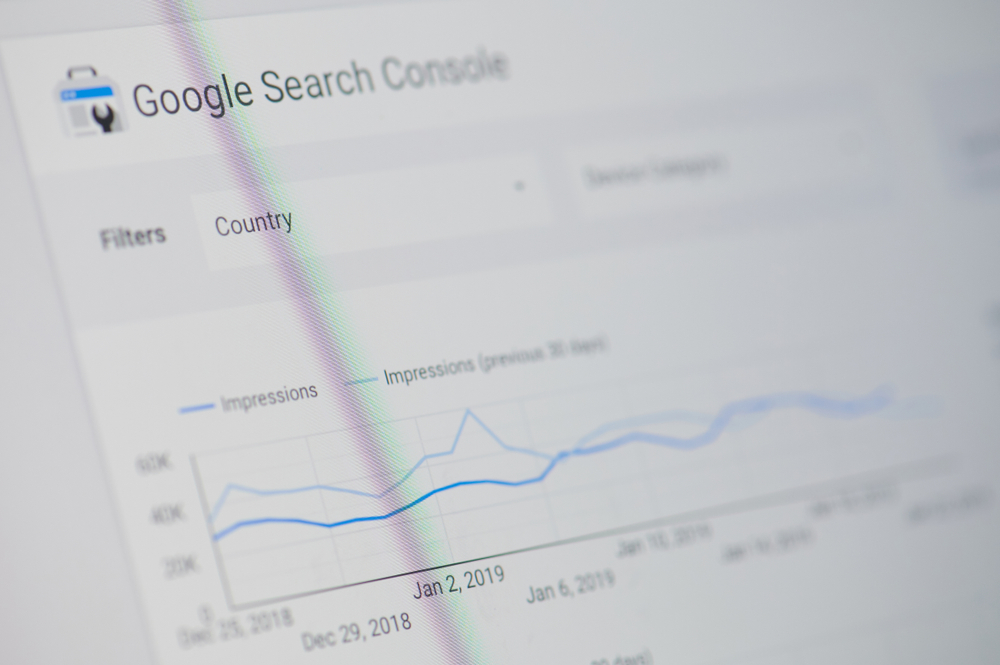 Read more about the article Google Search Console is limited to export 1,000 rows of query data per report, are 1,000 rows enough?